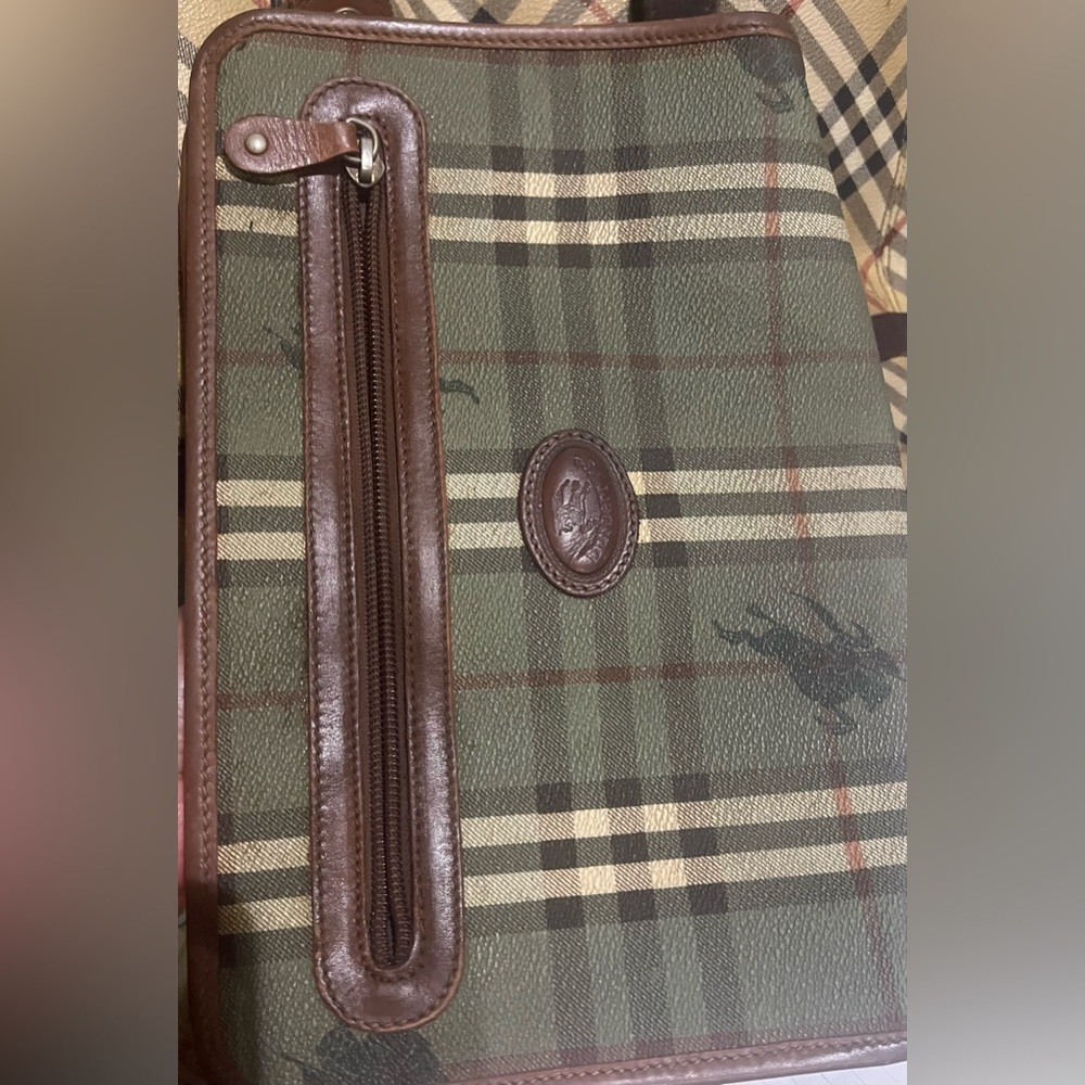 Vintage Burberry clutch